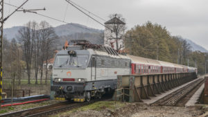 Mimoriadny vlak pod Budatínskym hradom